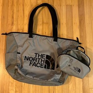The North Face Stratoline Tote 2.0 liters (Used)